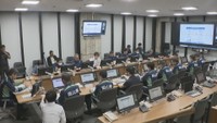 危機管理チームの会議　8日
