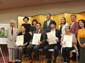 第４回「川島なお美動物愛護賞」　保護猫カフェ「ねこかつ」など４組が受賞