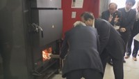 バイオマスボイラーで庁舎を暖房　年間約15tの二酸化炭素の排出削減に　岡山・新庄村役場