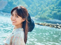 「週刊少年マガジン」2025年10月8日発売号に登場した豊田ルナ＝撮影／神藤 剛、スタイリング／武久真理江、ヘアメイク／住本 彩、コーディネート／福澤卓弥、デザイン／松本麻実（GROSVENOR design . ）