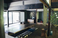 掘り炬燵がある広々としたリビング