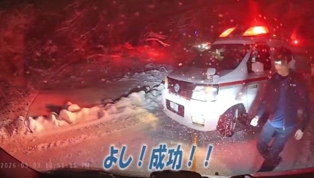 脱出に成功！（動画からキャプチャー／提供：YouTubeチャンネル『DRIFT TEAM VOLTAGE』より）