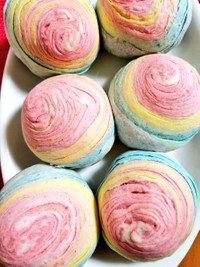 「千層酥」。「『酥』という、いわゆるパイ菓子です。中に餡が入っています」（かいわれさん）（画像提供／かいわれ＠I'm a very delicious sproutさん）