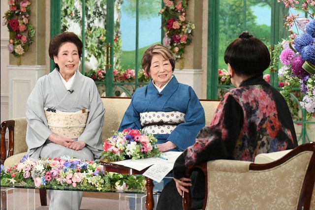 「徹子の部屋」（右から） 黒柳徹子、水谷八重子、波乃久里子＝テレビ朝日提供