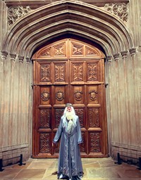 大昼間の入口でパシャリ！