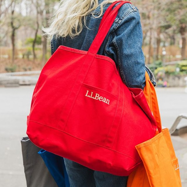 URBAN RESEARCH DOORSがL.L.Beanとコラボした「別注GROCERY TOTE」（提供）