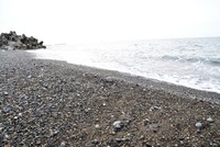 謎の青い物体が見つかった新潟県糸魚川市のヒスイ海岸（UI_forever/stock.adobe.com）