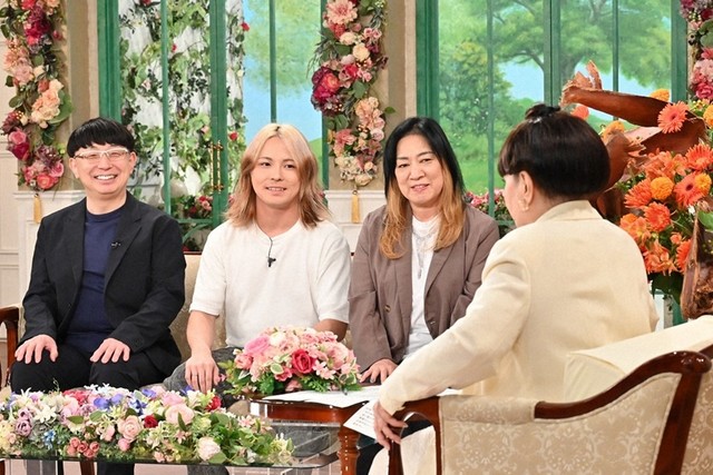 一家で出演の（左から）木下博勝さん、長男の大維志さん、ジャガー横田さん