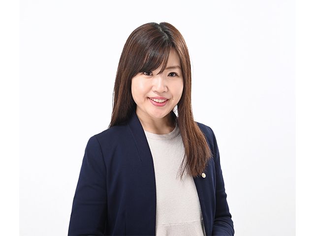 191829 司法書士事務所HIKARIパートナー 会議中