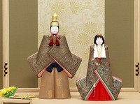 雛で人気のシックな親王飾り（人形補 福順号）