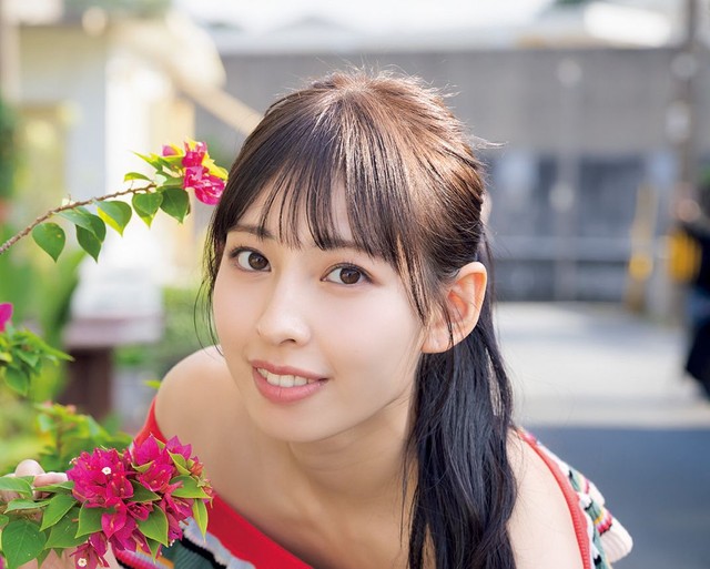 沖口優奈「週刊SPA!」（扶桑社）2026年2月17日号より＝撮影／田中智久 ヘアメイク／伊藤遥香 スタイリング／米丸友子 撮影協力／LECEB SESOKO VILLA