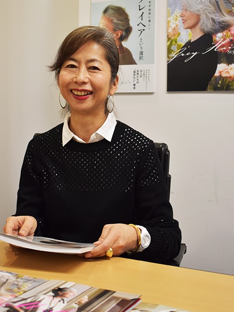 白髪が嫌 嫌な自分が嫌い 体験バネに本を出版