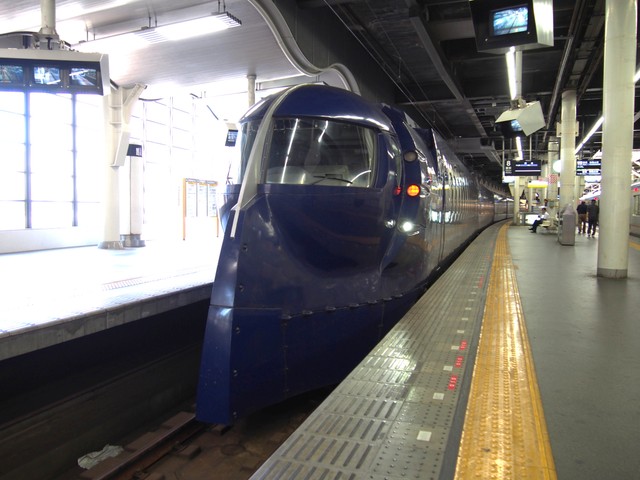 現行の空港特急「ラピート」