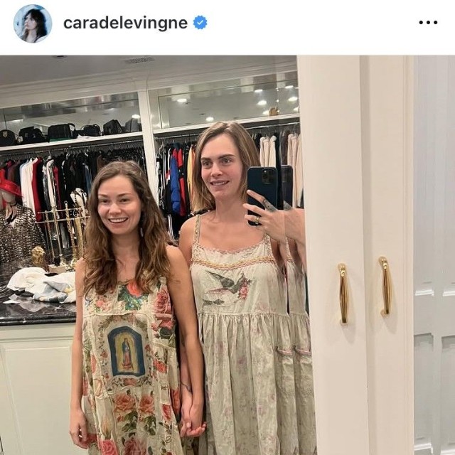 カーラ・デルヴィーニュのインスタグラム＠caradelevingneより