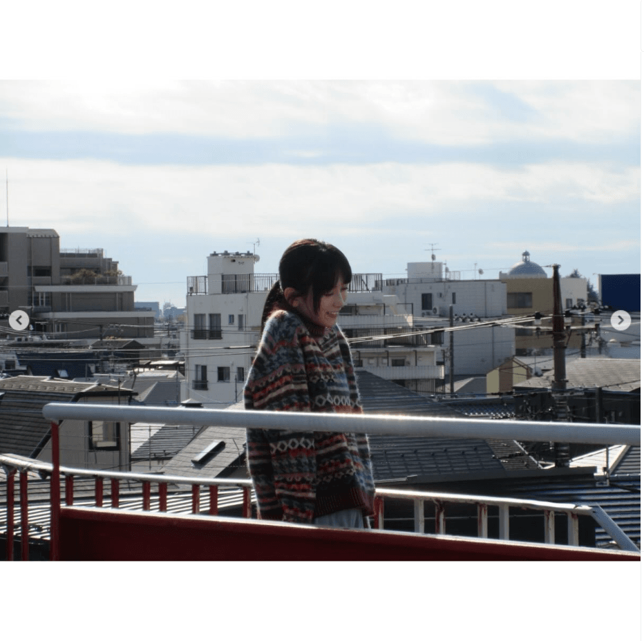 「FLASH」（26年1月7日発売号）に登場した池田瑛紗のオフショット　本人のインスタグラム（@teresaikedaofficial）より＝2026年1月7日投稿