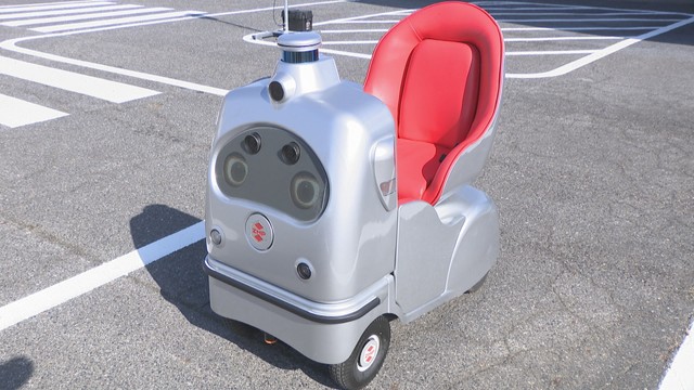 1人乗りの自動運転ロボット「RakuRo」