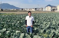 「生まれ育った地で仲間とともに農業している未来なんて想像つかなかった…」と話すTomoyaさん／Tomoyaさん（@aatomoyaaa）提供