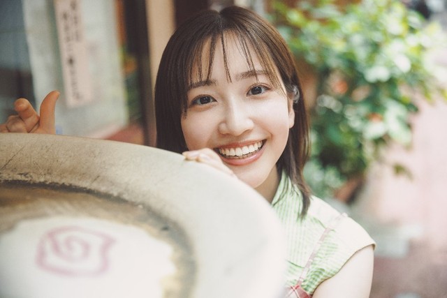 「B.L.T.2025年9月号」（東京ニュース通信社）のグラビア企画に登場したTBS・南後杏子アナウンサー（撮影／上村透生）