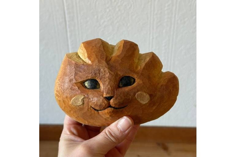 名画×猫”で話題の木彫り作家・花房さくらさん 「頭よりも心を優先して