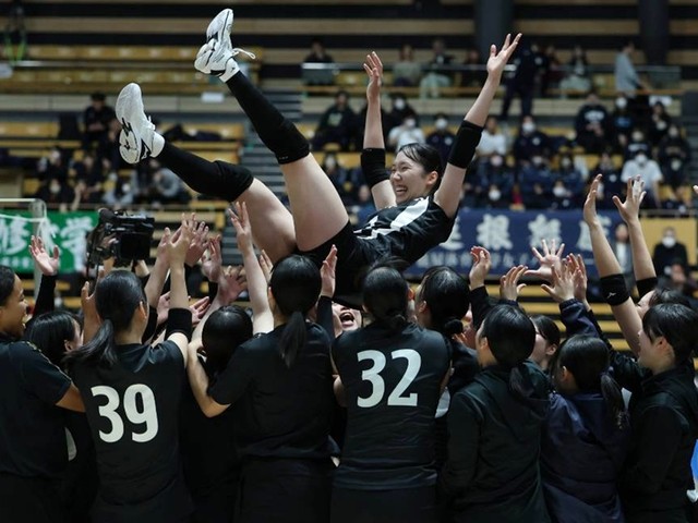 バレー - 【写真】女子は東京女子体育大学が、55年ぶり2度目の優勝
