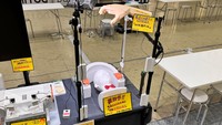 「顔面スマホシールド」はMakerFaireTokyo2023でも話題に（カズヤシバタさん提供）