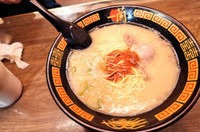 運ばれてきたのはなんと新品のラーメン！（提供：ぉとぉぉちゃんさん）