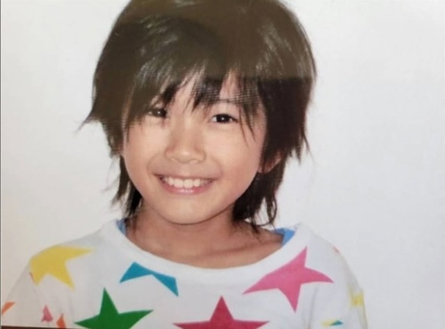 キッズモデルやミュージカルの舞台に出演していた幼少期の一枚。陽気な性格で“人前が好きな子ども”だったという／舛谷さん（@mad_froggy513_2）提供