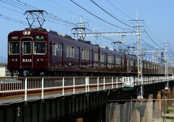 おなじみからレアものまで写真パネル約100点 阪急電車の「方向幕だらけ