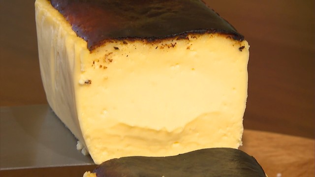 食感の楽しみ方は2通り　岡山県産の新鮮な卵を使った「バスクチーズケーキ」をご自宅で！　倉敷市