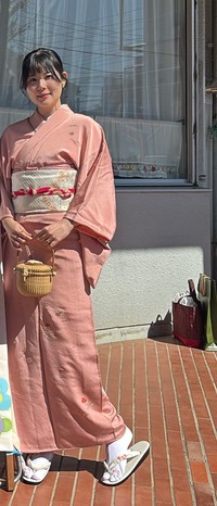 花籠刺繍の訪問着／いりやさん（@iriya5147）提供