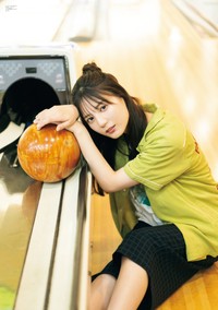 「B.L.T.2025年10月号」別冊付録：小坂菜緒（日向坂46）　両面超ビッグポスター