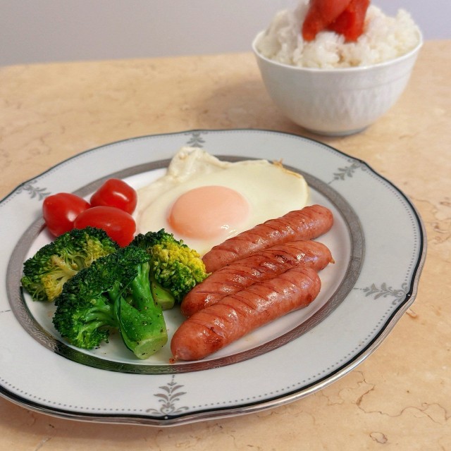 まるでAIが作ったような理想的な朝ごはん！？(藤田シオン提供)