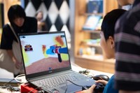 ゲームで防災教育「バーチャル消防士体験」（画像提供：株式会社Meta Osaka）