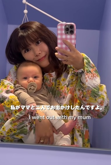 ママとEllieちゃんのツーショット（提供：＠ouk713さん）
