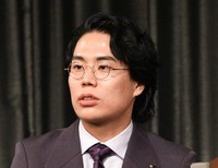 　令和ロマン・高比良くるま