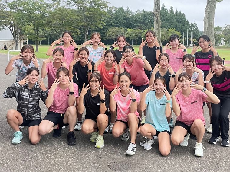 中央大学陸上駅伝部のウィンドブレーカー上下です。 箱根駅伝 亜細亜大学陸上部ウインドブレーカー上下 陸上競技