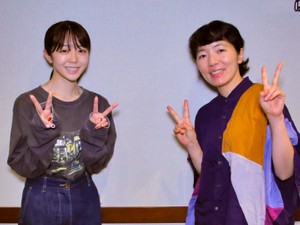 峯岸みなみ×高橋久美子「書いている時間より、書かない時間を大事にしている」