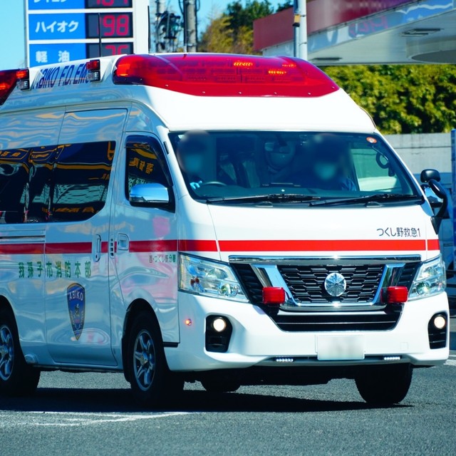 救急車に乗ったら追加で7700円必要？　※画像はイメージです（nkm03/photoAC）