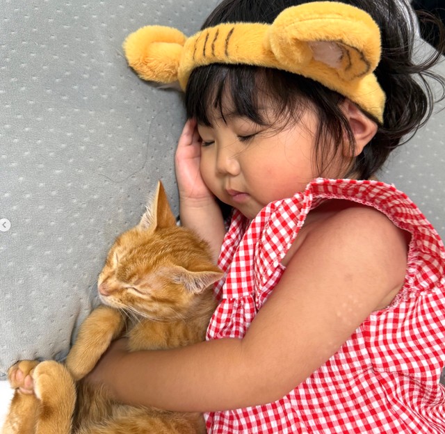 一緒にお昼寝♡（提供：いさまめfamilyさん）