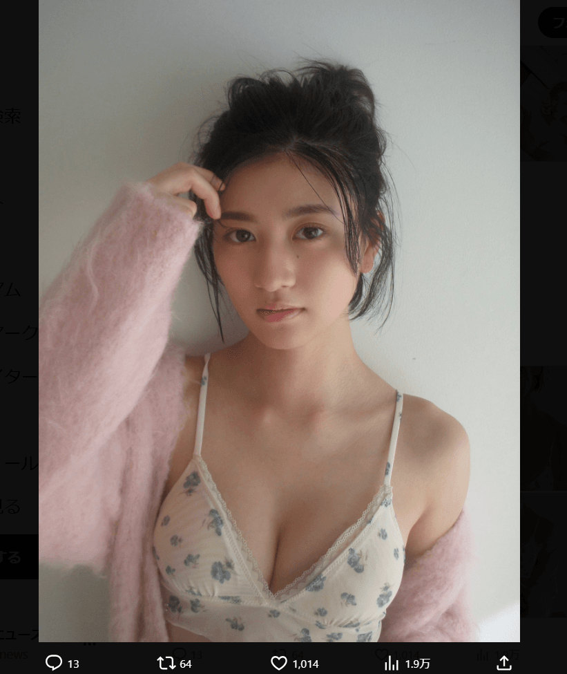 「FLASH」（26年3月31日発売号）に登場した幸田あかりのオフショット　本人のX（@akari_koda_）より