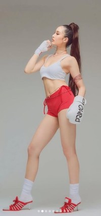 〈2025年〉企業の広告モデルとしても活躍中／投稿主さん提供