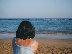 必死に伸ばした天然パーマ。教師に「だらしない」と言われた私は