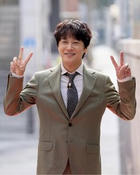 Base Camp Companyの公式インスタグラム@basecamp_company_officialより チョ・インソンとともに芸能プロダクションを立ち上げたチャ・テヒョン