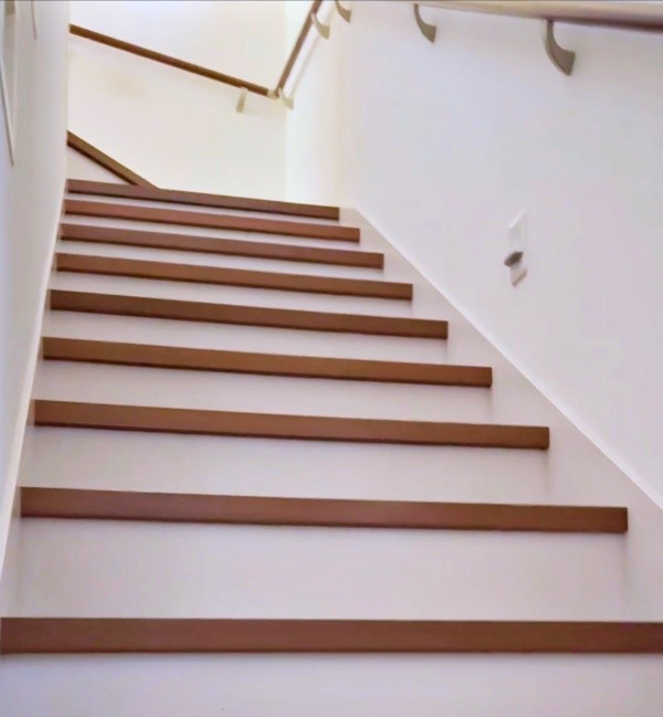 「どしたん？」と飼い主さんが声をかけると、「ニャーーン」と返事をしたポルちゃんに声をかけるとーー（画像提供：つんさん）