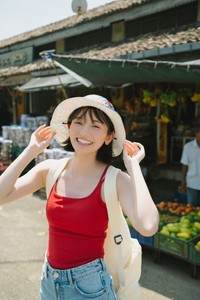 熊澤風花（Task have Fun）の2nd写真集より