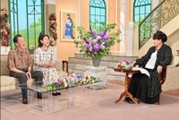 「徹子の部屋」    (右から)黒柳徹子、あめくみちこ、佐藤B作＝テレビ朝日提供