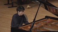 ３次審査で「陸に浮かぶ船」を演奏する西本裕矢さん(20)