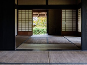 相続財産の固定資産税は誰が負担する？　代表者が立て替える場合も