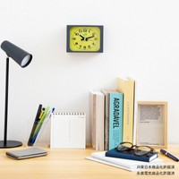 「JR東日本 みどりの駅時計BOOK」（宝島社）の使用イメージ