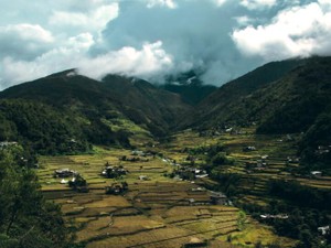 ふるさとを誇るのに名所はいらない。山の上の不便な地元に住む私の気付き